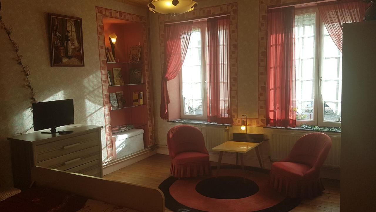 Le Point Du Jour Bed & Breakfast Revin  Exterior photo