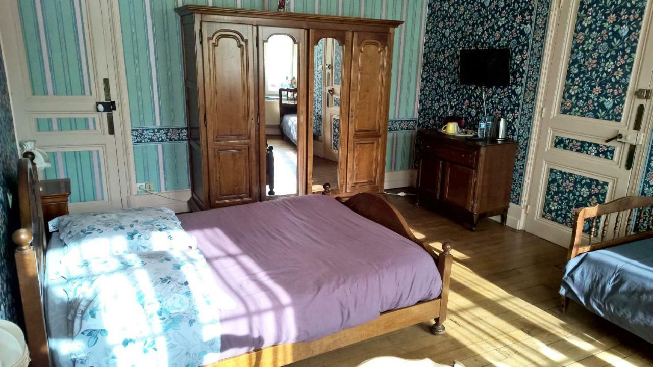 Le Point Du Jour Bed & Breakfast Revin  Exterior photo